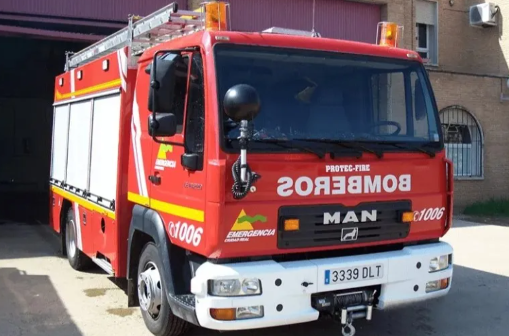 Evacúan un bloque en Puertollano tras un incendio nocturno