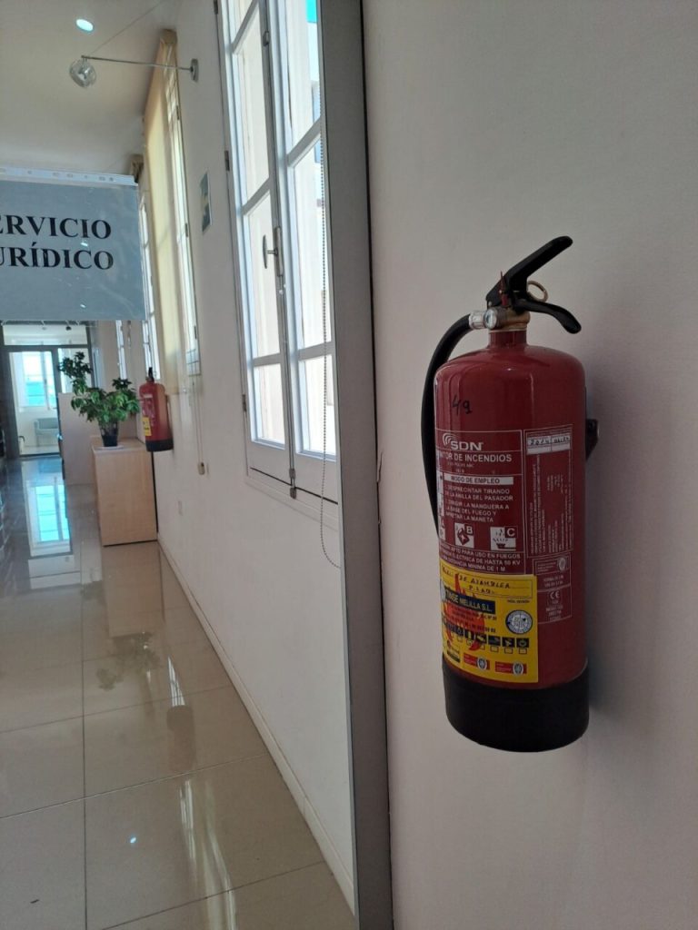 Revisión de extintores caducados en Ayuntamiento de Melilla