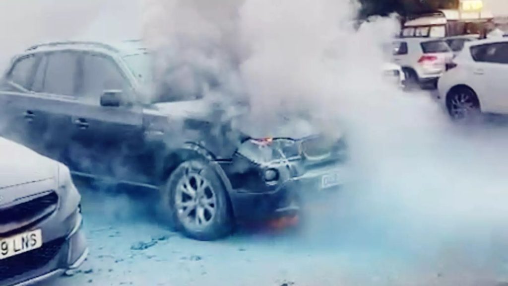 Incendio en Puerto Sherry: rápida actuación de los Bomberos de El Puerto