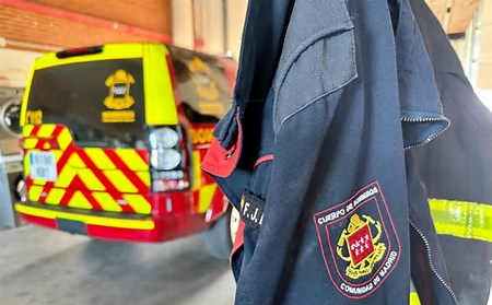 Incendio en una nave industrial de Torrejón de Ardoz: la rápida respuesta evitó una tragedia