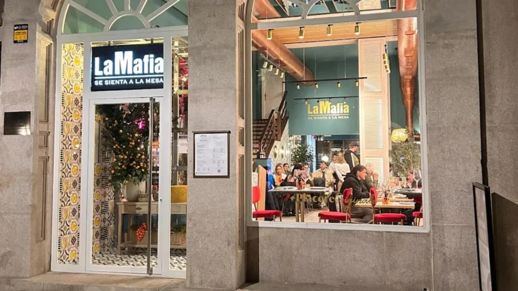 Incendio en un restaurante de Vigo genera alarma a primera hora de la mañana. Un suceso que activa los protocolos de emergencia en pleno centro urbano.