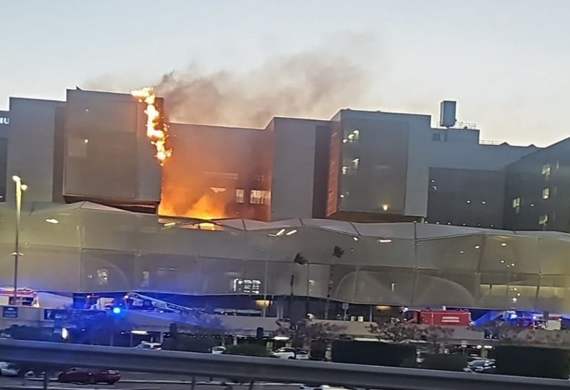 Incendio en el Hospital Santa Lucía de Cartagena: evacuados varios pacientes por seguridad