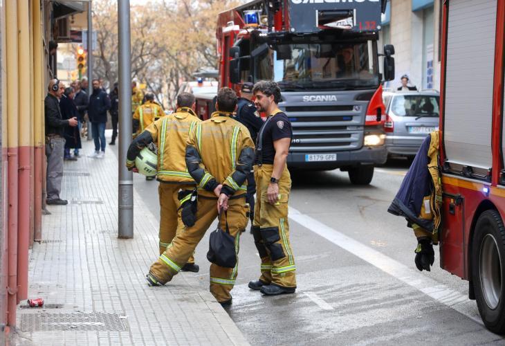 Incendio urbano en Palma: respuesta rápida y lecciones clave para la seguridad en viviendas. Un suceso que activó todos los protocolos de emergencia.