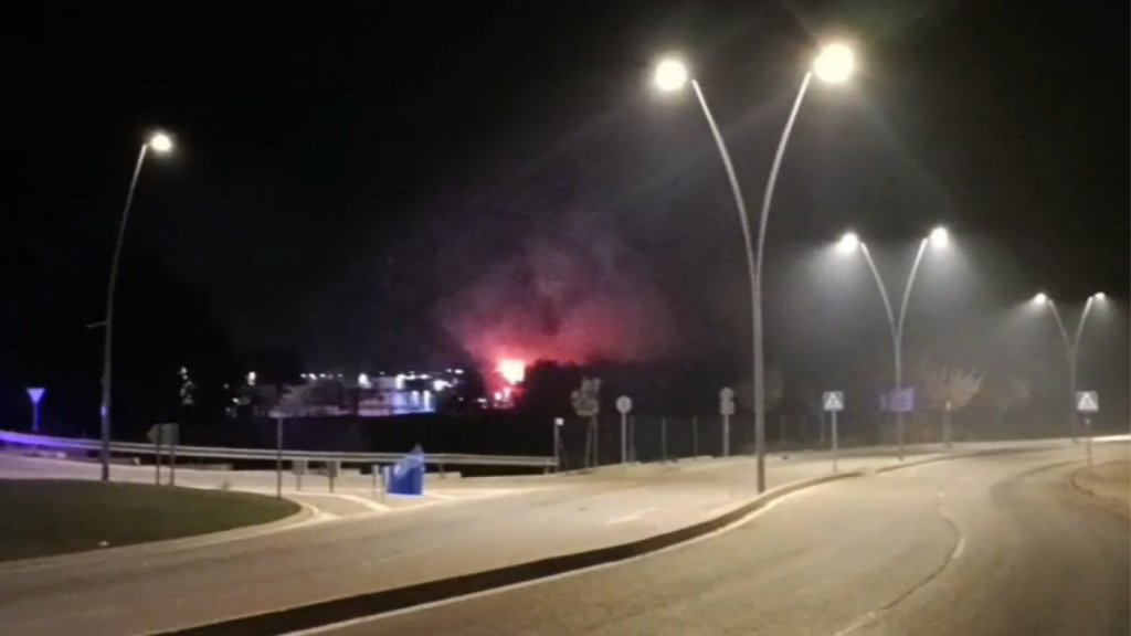 Incendio reiterado en una fábrica abandonada de Yecla: una advertencia para la seguridad industrial. Contexto y alcance del suceso ocurrido en la carretera de Caudete