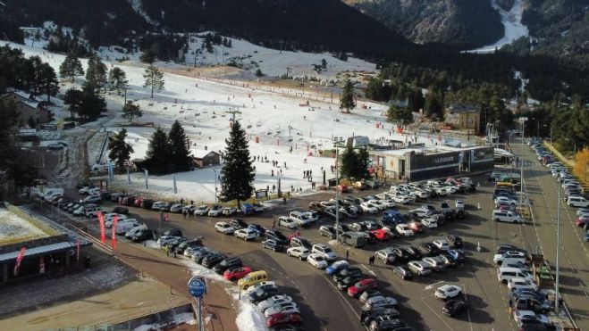 Incendio en un hotel de La Molina provoca la evacuación urgente de 500 personas. Evacuación masiva y rápida
