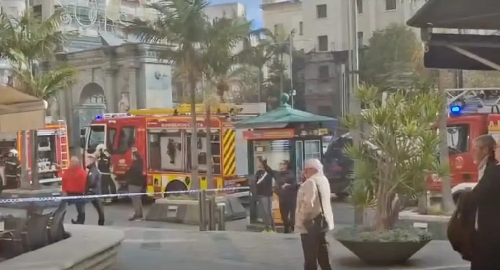 Un incendio en el cuadro eléctrico de un edificio provoca un susto en el estudio Qreativos