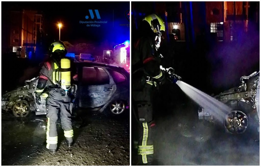 Vehículo reducido a cenizas en Torre del Mar tras un incendio nocturno. Intervención urgente en la calle Los Fenicios de Torre del Mar.