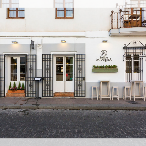 Intervención de bomberos salva restaurante en La Ribera tras incendio en cocina